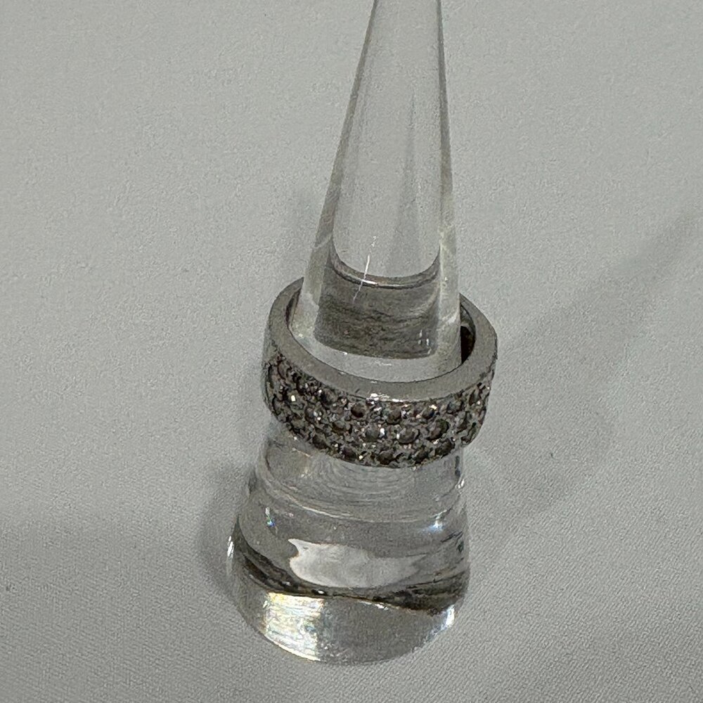 Silver Ring with faux diamonds - size 7